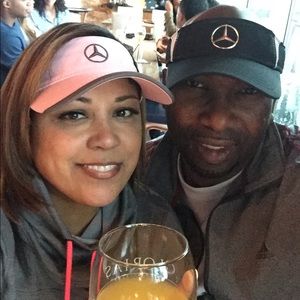 Meet your Posher, Gloria